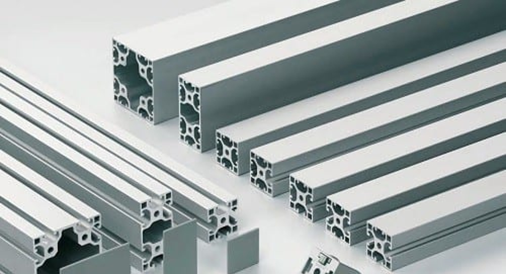 aluminum alloy bars and extrusion profiles in a metal warehouse